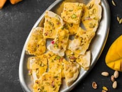 Paneer Barfi Recipe: कुछ मीठा खाने का है मन, तो घर पर बनाएं 'पनीर की बर्फी रेसिपी'