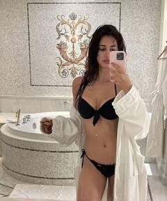 Bollywood : આ અભિનેત્રીઓ બાથરૂમમાં પોતાની જ કાયાના ફોટા કરી ચુકી છે ક્લિક