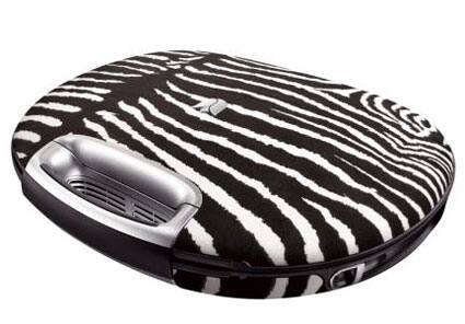 Tulip E-Go Diamond : आपने लोगों को अपने लैपटॉप के लिए बैग खरीदते हुए देखा होगा, क्या आपने ऐसे लैपटॉप के बारे में सुना है जो हैंडबैग की तरह दिखाई देता है? हम Tulip E-Go Diamond की बात कर रहे हैं. यह एक ऐसा लैपटॉप है जो किसी महिला के बैग की तरह दिखाई देता है. लैपटॉप उठाने के लिए इसे किसी किताब की तरह पकड़ने की जरूरत नहीं होती है, बल्कि एक हैंडबैग की तरह उठाकर आप इसे एक जगह से दूसरी जगह ले जा सकते हैं.