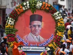 'अंग्रेजों से बार-बार माफी मांगने वाले शख्स के नाम पर संग्रहालय क्यों'? सुभास चंद्र बोस के पोते ने सावरकर पर कसा तंज