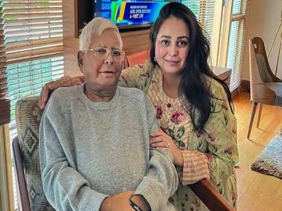 Lalu Yadav Daughter Makes Emotional Post says Take Care Of My Papa “அப்பாவ நல்ல பாத்துக்கோங்க...” - சிறுநீரக மாற்று அறுவை சிகிச்சைக்கு பின் லாலுவின் மகள் உருக்கமான பதிவு..!