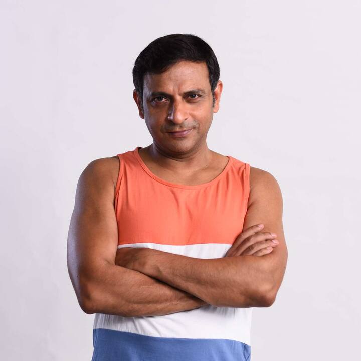 'কালকক্ষ' -র পরে এবার 'মন পতঙ্গ'-র গল্প। রাজদীপ পাল ও শর্মিষ্ঠা মাইতি নিয়ে আসছেন তাঁদের দ্বিতীয় ছবি। মুখ্য ভূমিকায় অভিনয় করেছেন জাতীয় পুরস্কার প্রাপ্ত অভিনেত্রী সীমা বিশ্বাস (Sima Biswas), জয় সেনগুপ্ত (Joy Sengupta)