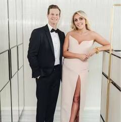 Photos: ਸਮਿਥ-ਵਾਰਨਰ ਤੋਂ ਲੈ ਕੇ ਸਟਾਰਕ-ਕਮਿੰਸ ਤੱਕ, ਇਨ੍ਹਾਂ ਆਸਟਰੇਲੀਆਈ ਕ੍ਰਿਕਟਰਾਂ ਦੀਆਂ ਪਤਨੀਆਂ ਹਨ ਬੇਹੱਦ ਖੂਬਸੂਰਤ