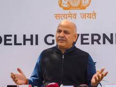 AAP-LG के बीच घमासान: मनीष सिसोदिया बोले- 'एलजी साहब, आप सिर्फ तीन विषय पर निर्णय ले सकते हैं, इतना ही अधिकार'