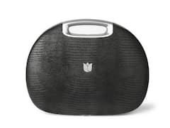 यह लैपटॉप है या हैंडबैग! सफेद सोने और हीरों से बना पर्स के डिजाइन वाला लैपटॉप, कीमत सुन चौंक पड़ेंगे