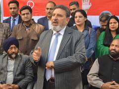 'जम्मू-कश्मीर में बाहरी लोगों को बसने नहीं देंगे...', पूर्व मंत्री और अपनी पार्टी के चीफ अल्ताफ बुखारी