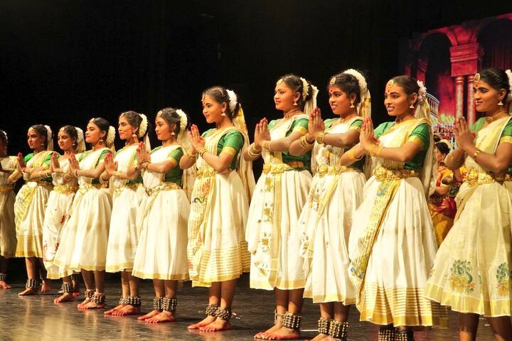 600 பேர் அமரக்கூடிய வகையில் நவீன திரையரங்கு வசதிகள்