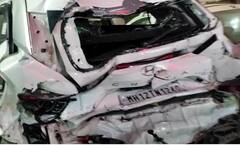 Pune :  पुणे: ब्रेक फेल झालेल्या कंटेनरची चार वाहनांना धडक; नवले पुलाजवळ पुन्हा एकदा अपघात, पाहा फोटो