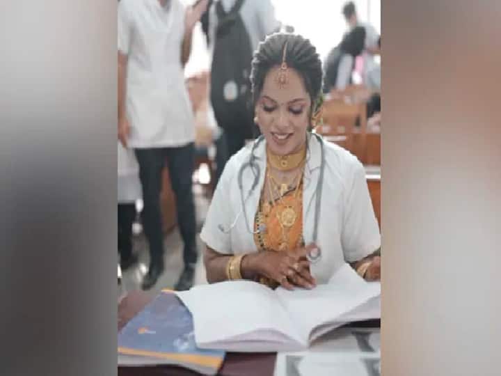 Video: Bride Attends Practical Exam Wearing Lab Coat And Stethoscope Over Wedding Saree Viral Video: மணக்கோலத்தில் கழுத்தில் ஸ்டெத்தஸ்கோப்புடன் தேர்வெழுதிய மாணவி - வைரல் வீடியோ