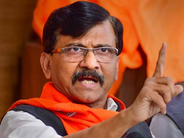 Maharashtra Governor Shivsena Leader Sanjay Raut comment on Bhagat Singh Koshyari resignation Sanjay Raut : भगतसिंह कोश्यारींनी भाजपचे एजंट म्हणून काम केलं, नवीन राज्यपाल बैस की बायस...वाचा नेमकं काय म्हणाले राऊत 