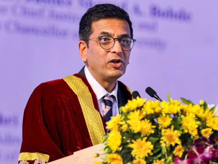 Supreme Court Judge: सोमवार को दो जजों को शपथ दिलाएंगे CJI डी वाई चंद्रचूड़, जानें कैसा रहा है सफर Supreme Court Judge chief justice of india justice rajesh bindal justice arvind kumar supreme court judge list Supreme Court Judge: सोमवार को दो जजों को शपथ दिलाएंगे CJI डी वाई चंद्रचूड़, जानें कैसा रहा है सफर