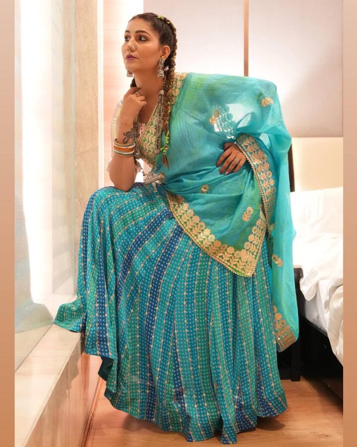 जानकारी के लिए आपको बता दें कि सपना चौधरी ने उस सुसाइड नोट में गुरुग्राम के नवाब सतपाल तंवर नाम के एक व्यक्ति को इसका कसूरवार ठहराया था. (Photo- Instagram)