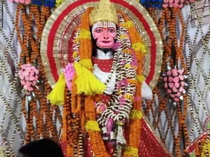 Indian railways issued notice to Lord Hanuman in Morena 7 days ultimatum remove Temple encroachment ann MP: भारतीय रेलवे ने 'बजरंगबली' को कटघरे में कर दिया खड़ा! नोटिस जारी कर दिया 7 दिन का अल्टीमेटम, जानें मामला