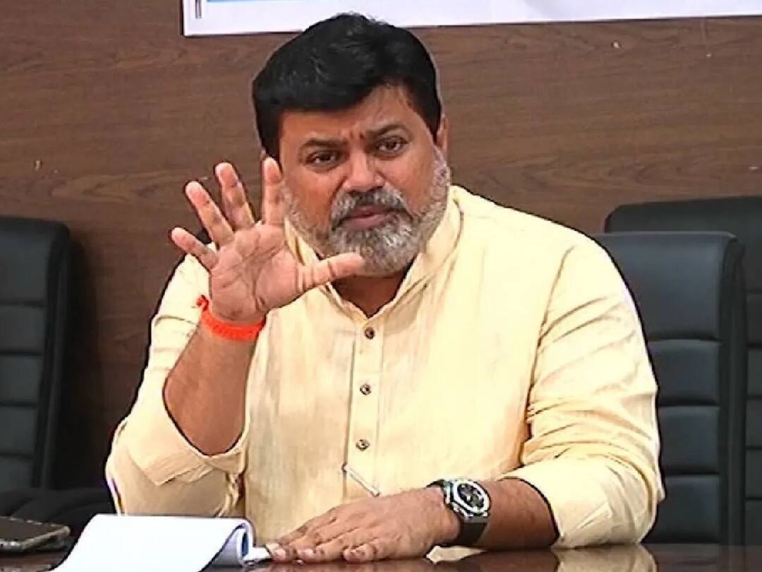 Uday Samant : आघाडीतील 20 ते 22 आमदार संपर्कात, उदय सामंतांचा गौप्यस्फोट; सर्व कुस्त्या शिंदे-फडणवीस जिंकणार Maharashtra Solapur 20 to 22 MLA Mahavikas Aghadi in contact Says Minister Uday Samant Uday Samant : आघाडीतील 20 ते 22 आमदार संपर्कात, उदय सामंतांचा गौप्यस्फोट; सर्व कुस्त्या शिंदे-फडणवीस जिंकणार