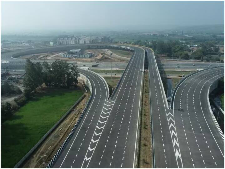 Delhi Jaipur Expressway Prime Minister Narendra Modi inaugurates the Delhi-Jaipur expressway Delhi-Jaipur Expressway: कैसा है दिल्ली-जयपुर एक्सप्रेसवे, कितनी देर में पूरा होगा सफर और क्या मिलेंगी सुविधाएं, पढ़िए विस्तार से