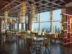 Sidharth Malhotra Kiara Advani Reception: देखें अंदर से कैसा दिखता है मुंबई का St Regis होटल, जहां आज कियारा-सिद्धार्थ देंगे ग्रेट-ग्रैंड रिसेप्शन