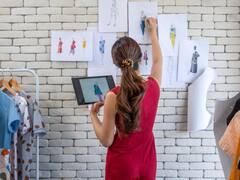 ​12वीं में कम ​नंबर आए हैं? इन फील्ड​​ में ​बनाएं करियर...पढ़ाई कम, कमाई होगी ज्यादा​​