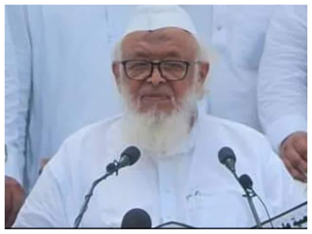 'Allah-Om Are One': Religious Leaders Walk Off Stage Over Islamic Body Chief's Controversial Remark 'Allah-Om Are One': Religious Leaders Walk Off Stage Over Islamic Body Chief's Controversial Remark