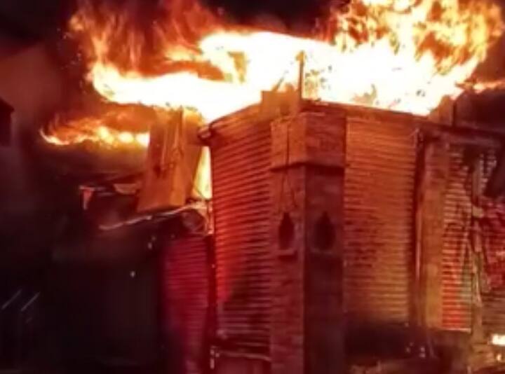 Uttarakhand Nanital terrible fire in Mallital market, goods worth lakhs burnt to ashes ann Nanital Fire: नैनीताल के मल्लीताल बाजार में लगी भयानक आग, लाखों का सामान जलकर राख