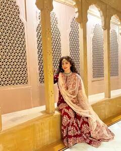 Juhi Chawla : सिद्धार्थ-कियाराच्या लग्नात जुही चावलाचा पारंपारिक लूक; पाहा फोटो