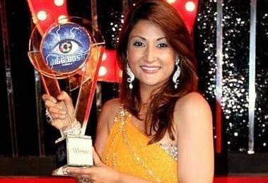 उर्वशी ढोलकिया एक मशहूर अभिनेत्री है जो कि कोमोलिका के रूप में घर-घर में जानी पहचानी जाती हैं. उर्वशी ढोलकिया ने भी बिग बॉस के सीजन 6 का खिताब अपने नाम किया था. बता दें कि एक्ट्रेस को ट्रॉफी के साथ में 50 लाख रुपए की प्राइस में नहीं दी गई थी. (Photo- Instagram)