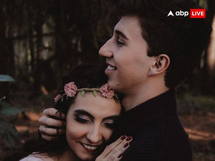 इस बार का वैलेंटाइन डे कुछ लोगों के लिए खास रहने वाला है. कुछ राशि के जातकों को इस बार उनका सच्चा प्यार मिल सकता है. आइए जानते हैं इन लकी राशियों के बारे में.