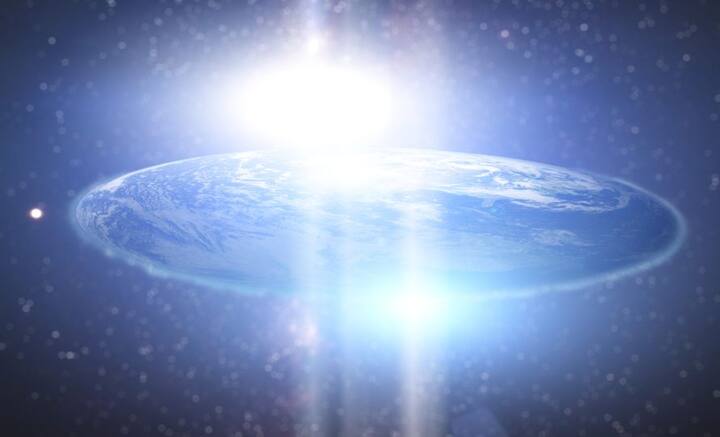 অধিকাংশ মানুষ এই বিশ্বাসে আমল না দিলেও, বিনোদন জগতের সঙ্গে যুক্ত খ্যাতনামা কয়েক জনও পৃথিবীর আকৃতি চ্যাপ্টা বলে বিশ্বাস করেন, যেমন, র‌্যাপার-গায়ক ববি রে সিমন্স জুনিয়র। ‘ফ্ল্যাটলাইন’ বলে একটি গানও গেয়েছেন তিনি। তাতে জ্যোতির্পদার্থবিদ নীল ডিগ্রাসে টাইসনকে আক্রমণ করেছেন তিনি। ট্যুইটারে দু’জনের মধ্যে ঝামেলাও বাধে। ২০১৮ সালে NBA তারকা কাইরি আরভিং জানান, পৃথিবী  চ্যাপ্টা বলেই বিশ্বাস করে তিনি। তা নিয়ে ঢের বিতর্ক হয়।