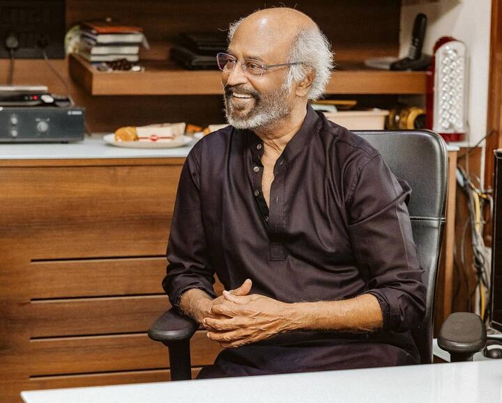 In Pics Rajinikanth Wearing Black Outfit During The Success Meet Of in-pics-rajinikanth-wearing-black-outfit-during-the-success-meet-of