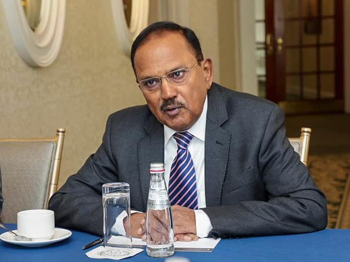 National Security Adviser Ajit Doval meets Chinese Wang Yi on the sidelines of the BRICS NSA Meeting 'LAC का हो सम्मान, सीमा से लगे इलाकों में रहे शांति', चीन के विदेश मंत्री को अजीत डोभाल की दो टूक