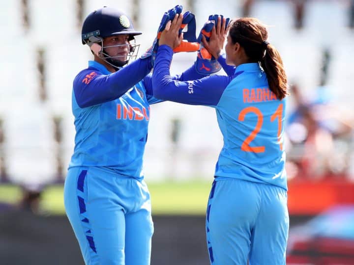 India vs Pakistan Richa Ghosh Stump Out Muneeba Ali Womens T20 World Cup 2023 IND W vs PAK W: पाकिस्तान के खिलाफ मैच में ऋचा ने दिलाई धोनी की याद, वीडियो में देखें कैसे मुनीबा को किया स्टम्प OUT