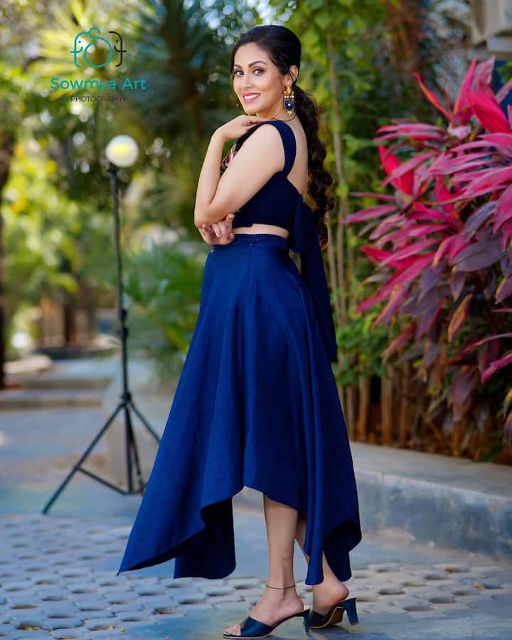 மாதவனுடன் ஒன்றுக்கும் மேற்பட்ட படங்களில் ஜோடியாக நடித்துள்ளார்