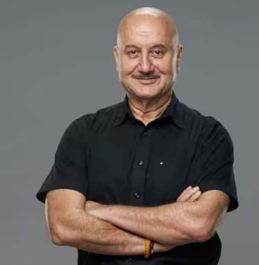 Anupam Kher says he has not seen Shah Rukh Khan Film Pathaan know here why Anupam Kher Tweet Anupam Kher Tweet: ਸ਼ਖਸ ਨੇ ਪੁੱਛਿਆ- ਪਠਾਨ ਕਿਵੇਂ ਲੱਗੀ? ਅਨੁਪਮ ਖੇਰ ਨੇ ਕਿਹਾ- ਅਜੇ ਤੱਕ ਨਹੀਂ ਵੇਖੀ, ਕਾਰਨ ਵੀ ਦੱਸਿਆ