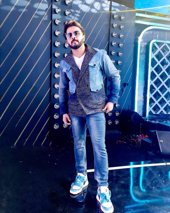 Bigg Boss 11 Sreesanth: इंडियन क्रिकेटर श्रीसंत ‘बिग बॉस 11’ के रनर-अप बने थे और दीपिका कक्कड़ (Dipika Kakar) विनर बनी थीं. श्रीसंत ने विनर न बनते हुए पूरे देश को अपनी पर्सनैलिटी से इंप्रेस कर दिया था.