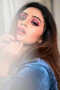 Ritabhari Chakraborty on Valentines Day: চিঠির ভাঁজে জুঁইফুলে প্রেম নিবেদন, সেই একতরফা প্রেমিককে রাখী পরিয়েছিলেন ঋতাভরী!