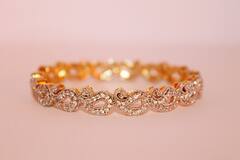 Gold Rate Today : आठवड्याच्या पहिल्याच दिवशी सोन्या-चांदीचे दर स्थिर; वाचा आजचे दर