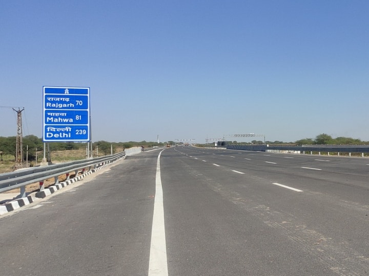Rajasthan News: देश के दो प्रमुख शहरों को जोड़ने वाले दिल्‍ली-मुंबई एक्‍सप्रेसवे की कुल लंबाई 1,386 किलोमीटर है, जो कि राजस्थान के कुल 7 जिलों से होकर गुजर रही है. इसका प्रमुख केंद्र दौसा है.
