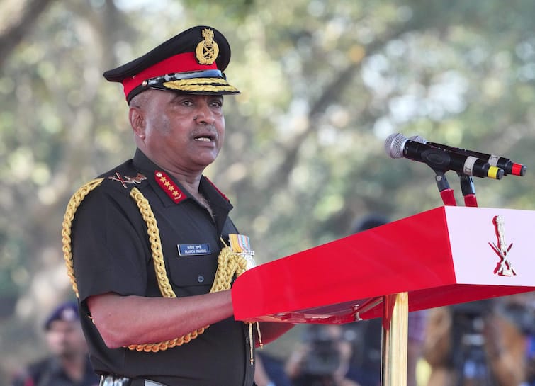Aero India: Make In India Equipment Army Chief General Manoj Pande Aero India: Looking To Boost Capabilities With Make In India Equipment, Says Army Chief General Manoj Pande