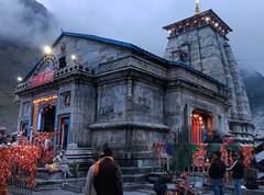 चारधाम यात्रा से पहले बदल सकते हैं कई नियम, वीआईपी दर्शन के लिए लग सकता है शुल्क, जानें- वजह