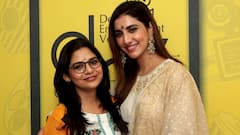 পর্দার বিনোদিনীর সারথি ছিলেন মঞ্চের বিনোদিনী, রুক্মিণীকে শুভেচ্ছা সুদীপ্তার