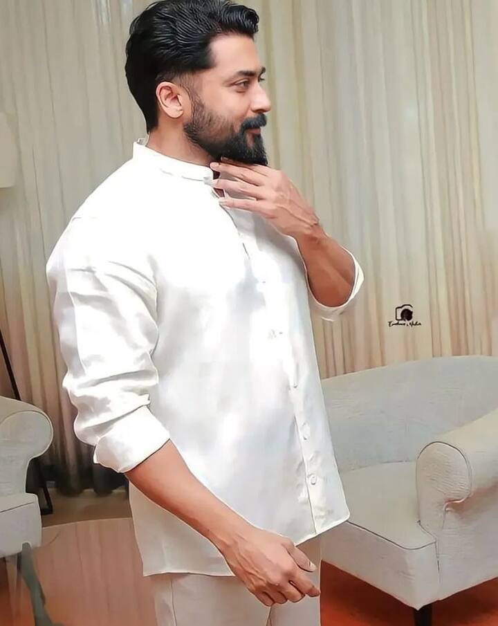சூர்யாவின் லேட்டஸ்ட் போட்டோக்களும் இணையத்தில் வட்டமடித்து வருகிறது.