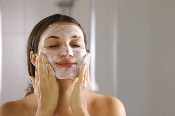 Excessive face wash causes this damage to the face, how often should face wash be done? Excessive face wash causes this damage to the face, how often should face wash be done?