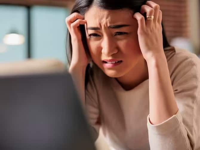 What Is Cluster Headache Due To Which The Person Becomes Restless Know How  To Avoid It | क्या होता है क्लस्टर सिरदर्द, जिससे बेचैन हो उठता है  व्यक्ति...जानिए कैसे करें इससे बचाव