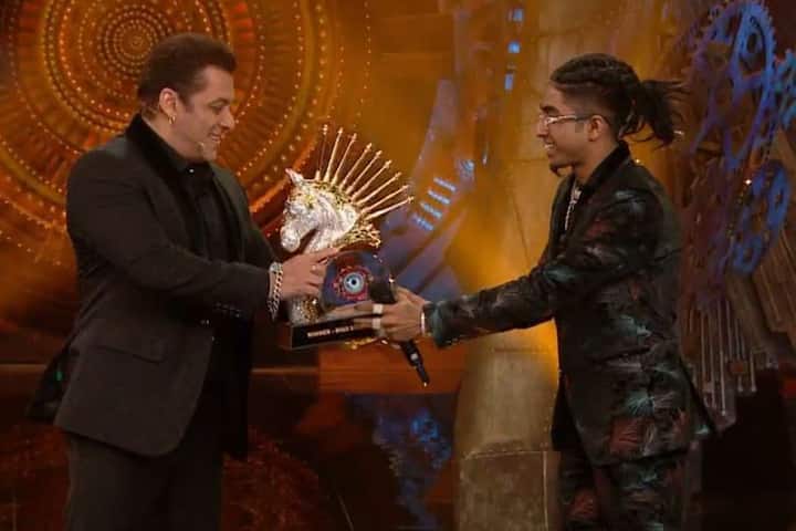'समझ मेरी बात को' या गाण्याच्या माध्यमातून एमसी स्टॅनच्या करिअरला खऱ्या अर्थाने सुरुवात झाली.