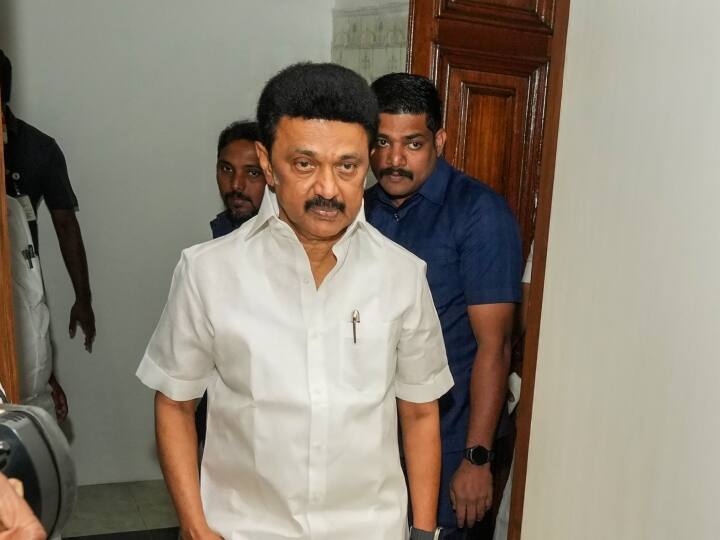 tamil nadu cm mk stalin traveled by train wrote to nitin gadkari on nh-4 condition Tamil Nadu: 'रोड इतनी खराब थी कि मुझे..', तमिलनाडु के CM स्टालिन ने गडकरी को बताई नेशनल हाईवे की हकीकत