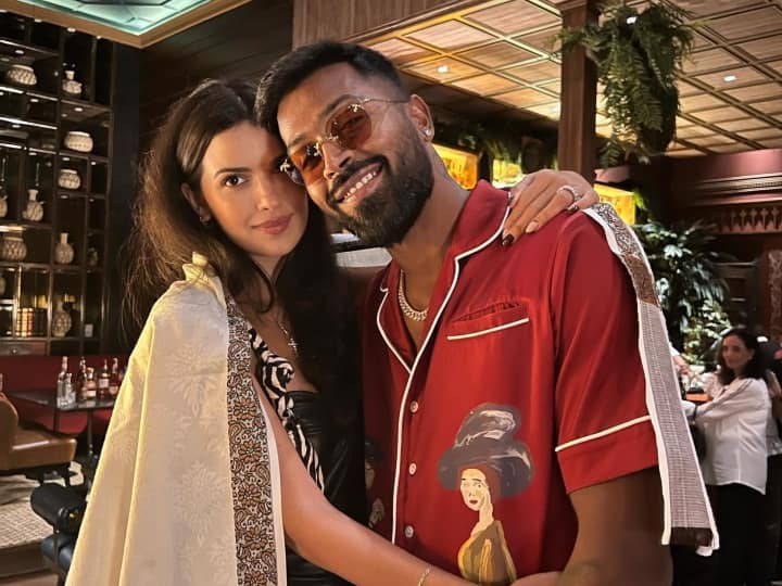 Hardik Pandya wedding Live Updates: Hardik Pandya and Natasha Stankovic Arrive with son in Udaipur Hardik Pandya wedding Live Updates : Hardik Pandya  અને નતાશા વેલેન્ટાઇન ડે પર કરશે લગ્ન, ઉદયપુર જવા થયા રવાના