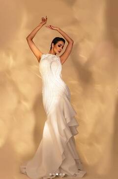 Malaika Arora: ਵਾਈਟ ਗਾਊਨ 'ਚ ਬੇਹੱਦ ਹੌਟ ਨਜ਼ਰ ਆਈ ਮਲਾਇਕਾ, ਕੈਮਰੇ 'ਚ ਕੈਦ ਹੋਏ ਬੋਲਡ ਪੋਜ਼