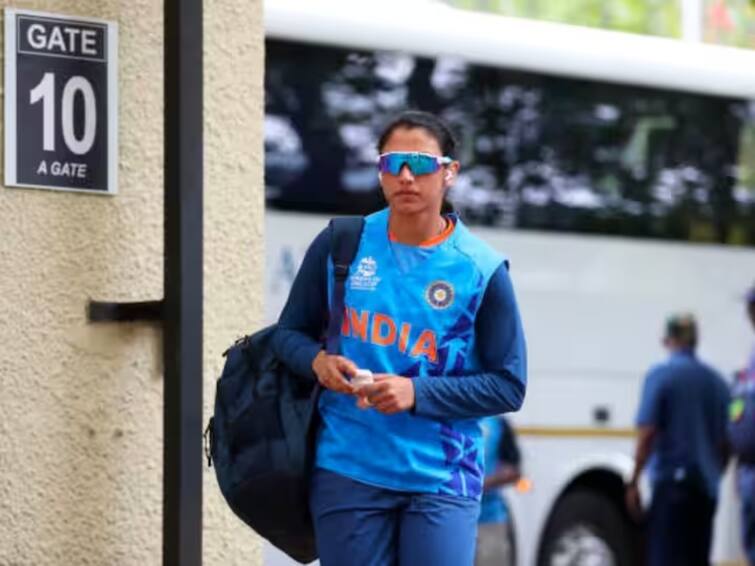 WPL 2023 Auction RCB Ropes In Smriti Mandhana For Huge Rs 3.40 Cr WPL 2023 Auction: பெங்களூரு அணியில் மந்தனா.. கேப்டனாக களமிறங்குவாரா..?