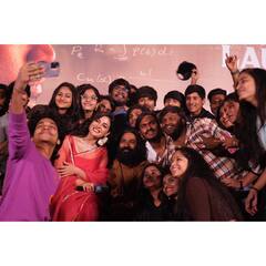 Vaathi : தீயாய் ப்ரோமோஷன் செய்து வரும் வாத்தி படக்குழுவினரின் புது க்ளிக்ஸ்!