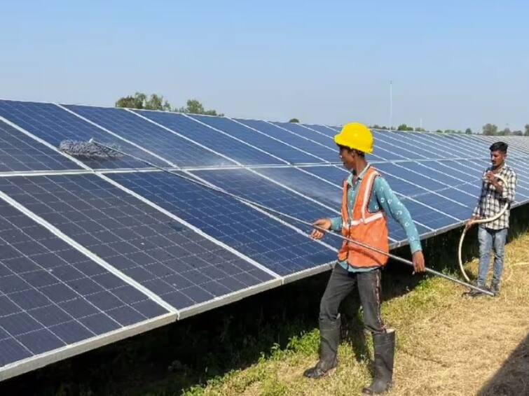 government subsidy on solar panels solar system project Solar Energy: ਬਿਜਲੀ ਦੇ ਬਿੱਲ ਤੋਂ ਪਾਉਣਾ ਛੁਟਾਕਾਰਾ ਤਾਂ ਘਰ ਦੀ ਛੱਤ 'ਤੇ ਲਾਓ ਸੋਲਰ ਪੈਨਲ,ਸਰਕਾਰ ਦੇ ਰਹੀ ਹੈ ਸਬਸਿਡੀ