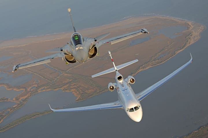 एअर इंडिया 2023 कार्यक्रमासाठी तब्बल 731 कंपन्यांनी आपल्या शस्त्रांचं प्रदर्शन करण्यासाठी नोंदणी केली आहे. 731 कंपन्यांमध्ये 633 भारतीय आणि 98 विदेशी कंपन्यांचा समावेश आहे.